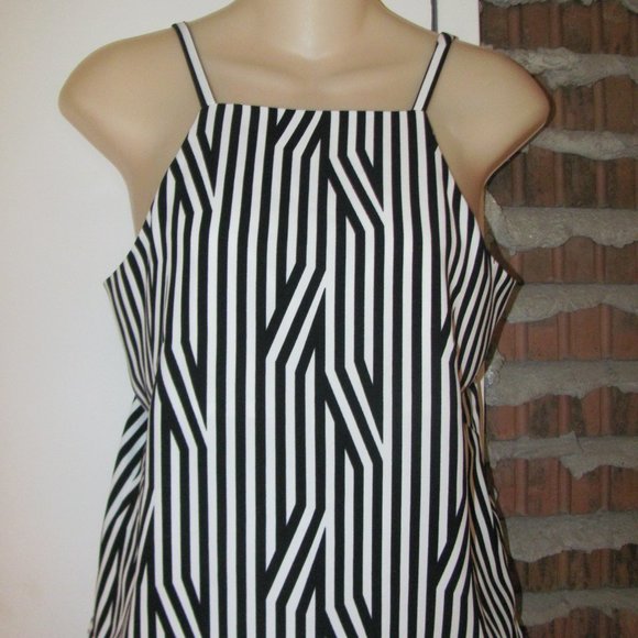 TRISTAN Skirt Suit Set Halter Top NWT Size 2 XS - Picture 3 of 10